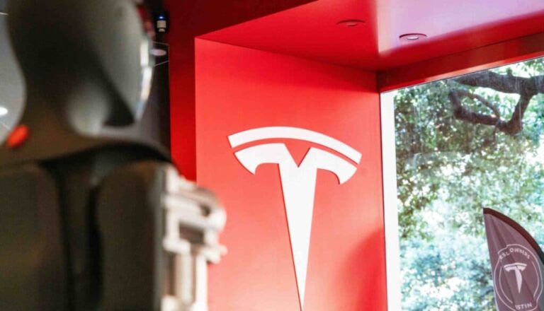 Robotaxi launch will be ‘X-mas morning for Tesla bears,’ says Wall Street analyst